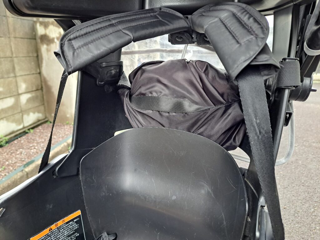 
OGK技研 オージーケー技研 自転車 チャイルドシート レインカバー RCR-010 (グランディア専用レインカバー リア用) の中の様子